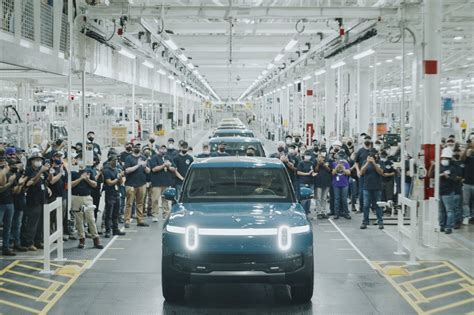 Fire at Rivian's Illinois Plant Damages EVs, Assembly Plant Unaffected - Headlight.news
