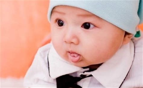 三个月的宝宝发育标准对照表_26个月宝宝发育标准对照表 - 随意云