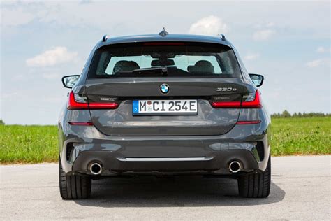 Der BMW 330e Touring (08/2020).