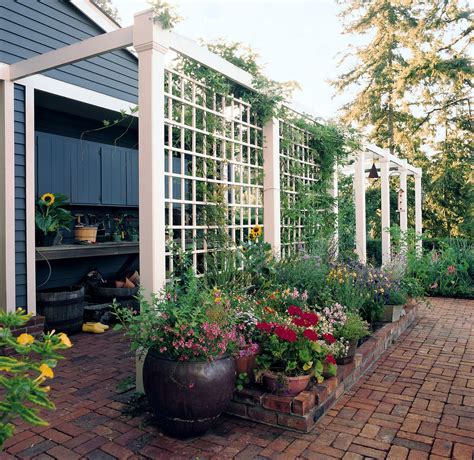 18 Trellis Ideas to Add Privacy to Your Yard