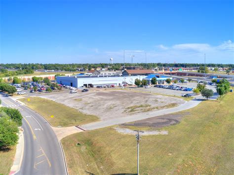 1301 Ed Noble, Norman, OK 73072 - 1301 Ed Noble Pkwy | LoopNet