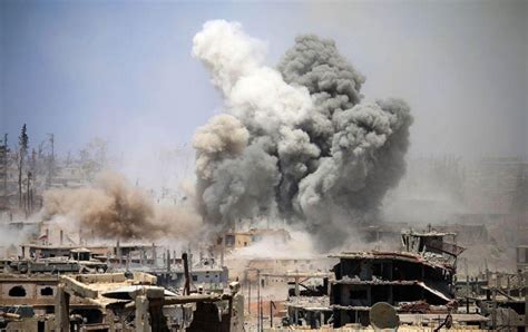美国刚结束对叙利亚的空袭，俄大批战机紧急升空，24小时炸死21人_腾讯新闻