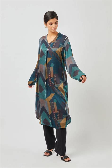 What is Contemporary Fashion? – Contemponari