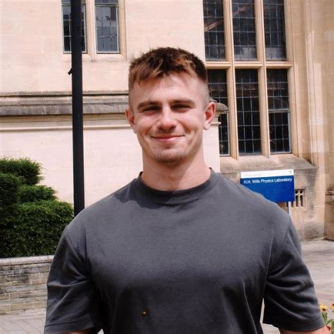 Mike - Maths teacher - ₹5681/h