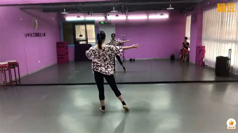【红枣树】刘佳原创形体舞，某老师背面演示 - YouTube