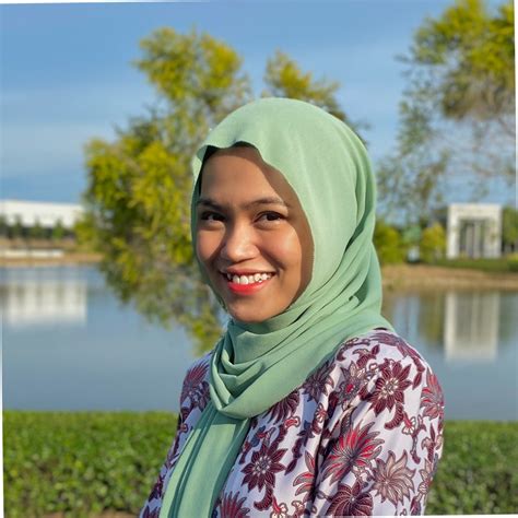 Nur Akma Izzatie - Export Administrator - Edaran Livall Sdn Bhd | LinkedIn