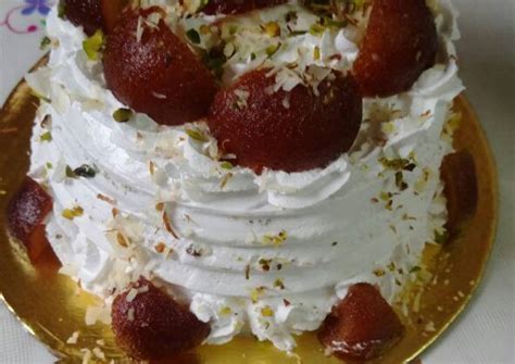 Rabri Gulab Jamun Cake Recipe by Nidhi Khattry - Cookpad