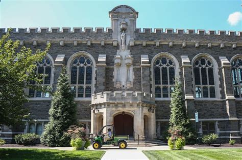 Bryn Mawr College removing M. Carey Thomas name from library over ...