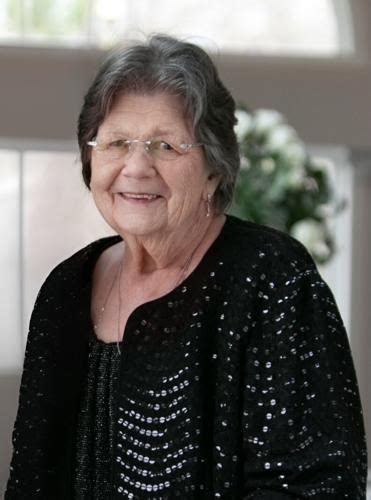 Joan Elaine Peterson Obituary (2025) - Council Bluffs, IA - Hoy ...