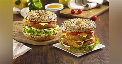 What To Eat When In Transit At HUDA City Centre | LBB