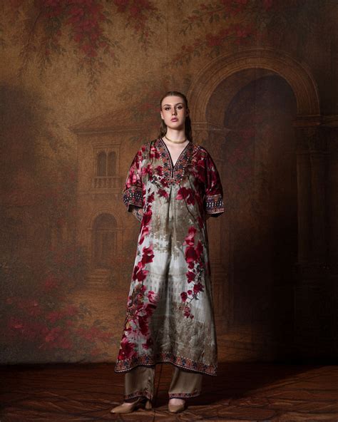 Letters to Juliet : Banera - Vintage Rose – Rajdeep Ranawat