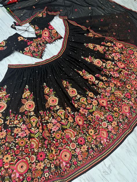 Presenting You Most Beautiful Latest Designer Lehenga Collection ...
