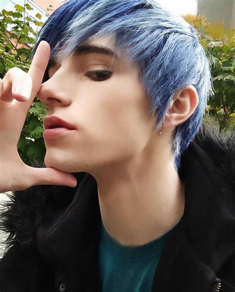 40+ Best Emo Hairstyles For Guys To Fit Your Edgy Personality