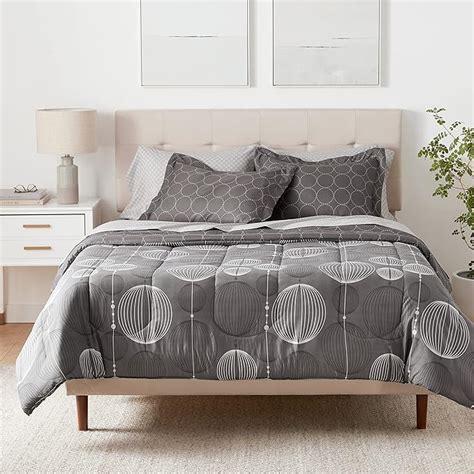 AmazonBasics 7-Piece Microfiber Bedding Set for Queen Bed (Includes 1 ...