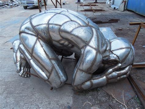 锈钢板雕塑-天津意兴隆钢铁销售有限公司