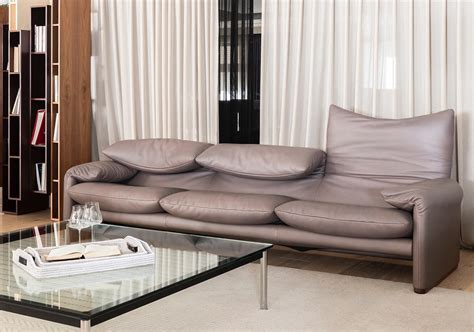 ★SELUNO★モデルルーム展示美品 Cassina カッシーナ675 MARALUNGA マラルンガ 3人掛けワイドソファ&オットマン純正 ...
