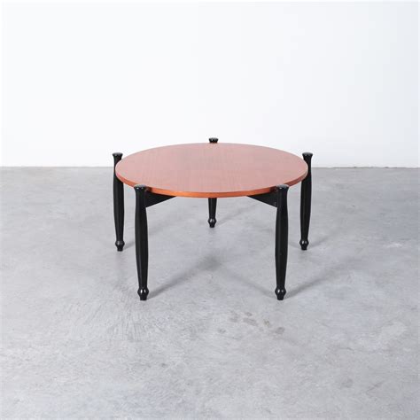 Ilmari Tapiovaara Round Walnut Teak Wood Coffee Table, circa 1960 – DERIVE