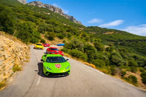 2020 Ford Transit 10 Passenger Van 的图像结果