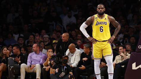 The Lakers Have Options to Win With LeBron James - The New York Times