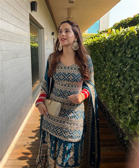 TEAL BLUE LEHENGA SET – thebombbaewardrobe