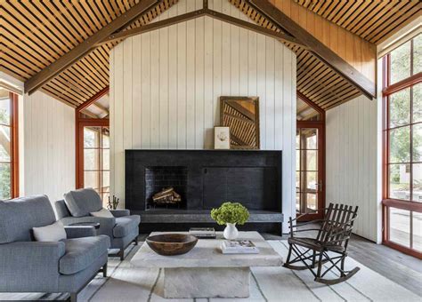 Small Modern Farmhouse Living Room Ideas With Fireplace Surround | www ...
