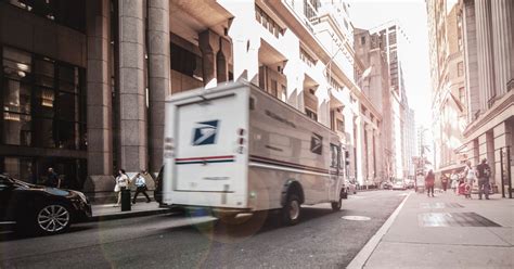 Does USPS Deliver on Sunday? How Sunday Delivery Works (2025) - Shopify ...