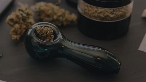 Expert Guide To Buying Weed Pipes | Blog | Verts Dispensary