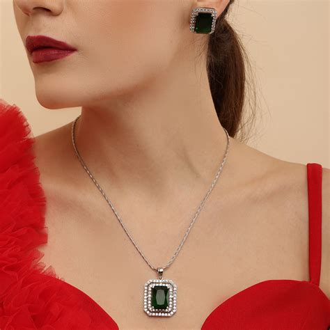 Buy Best Jewellery in India || Quality Craftsmanship – Designed2Attract