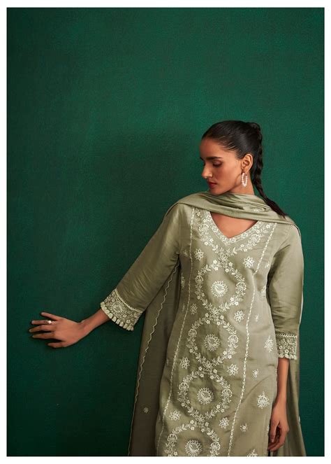 FourButtons: Shop Latest Ethnic Wear for Women Online