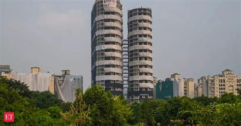 noida: Supertech twin towers to leave behind 35,000 cubic meters of ...