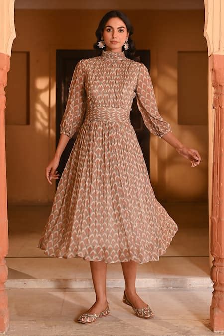 Baise Gaba - Buy Kurta Sets, Dresses, Sarees Online at Aza Fashions