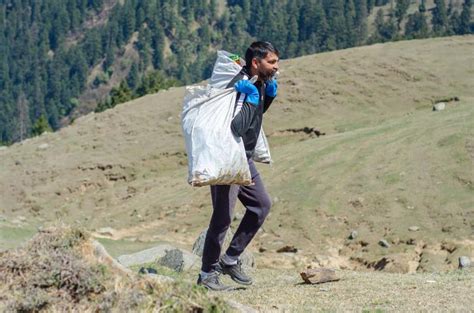 Tourists Are Turning Himalayas Into A Mountain Of Garbage, Meet The Man ...