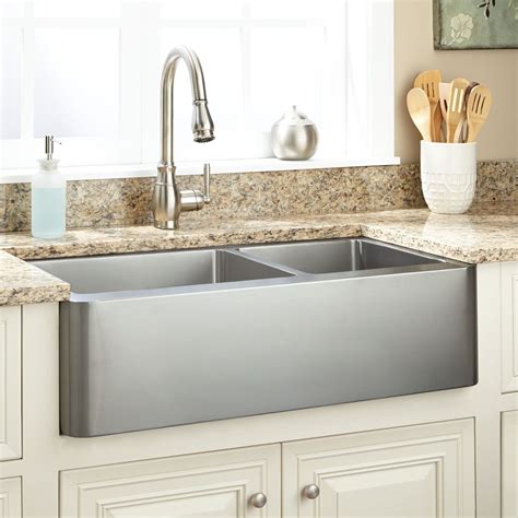 36" Hazelton 60/40 Offset Double-Bowl Stainless Steel Farmhouse Sink ...