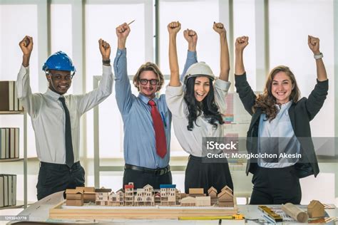 Engineering Design Team 的图像结果