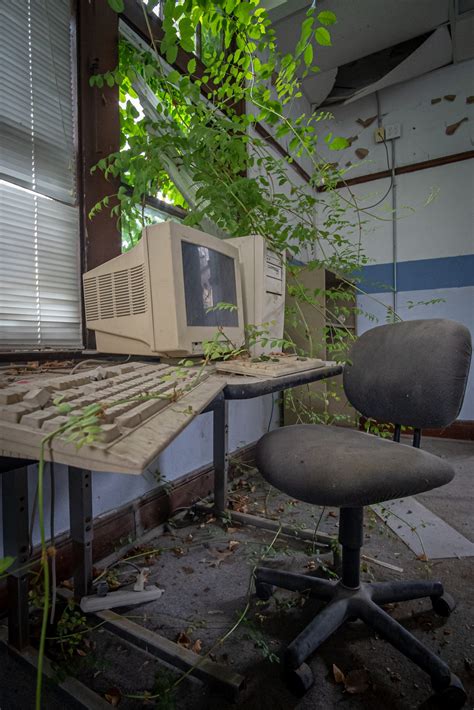 Abandoned Paideia Academy - St. Louis, Missouri - Skaterbate