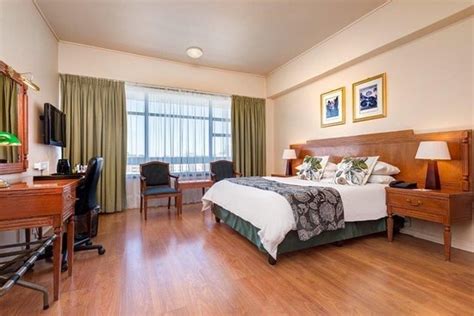 BON HOTEL BLOEMFONTEIN CENTRAL - Hotel Reviews, Photos, Rate Comparison ...