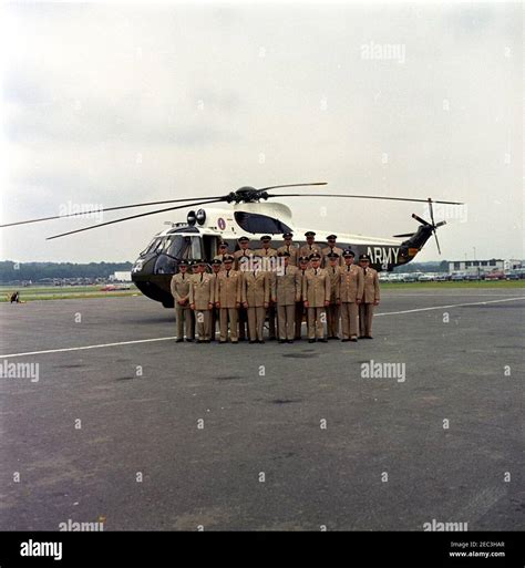 Army Presidential Flight crew portrait photo. The United States Army ...