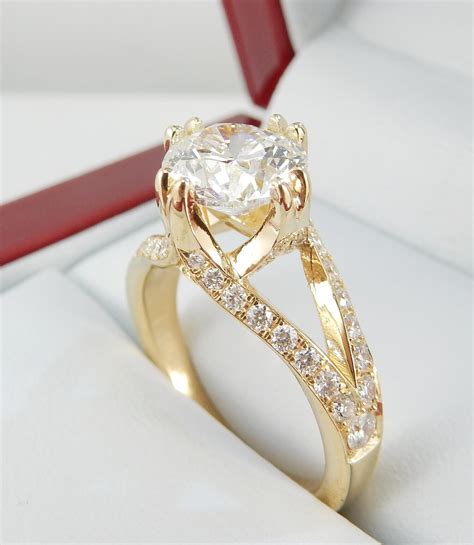 Yellow gold engagement rings online