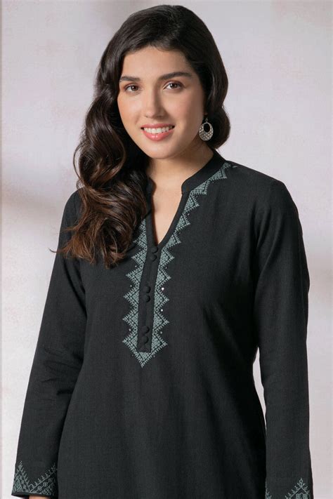 Buy Black Handcrafted Straight Handloom Kurta for Women | FGMK22-463 ...