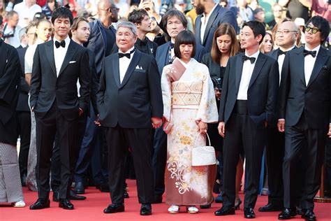 北野武 カンヌ映画祭に“手繋ぎ”登場の再婚妻に「この人が…」「溺愛」とネット驚き | 女性自身
