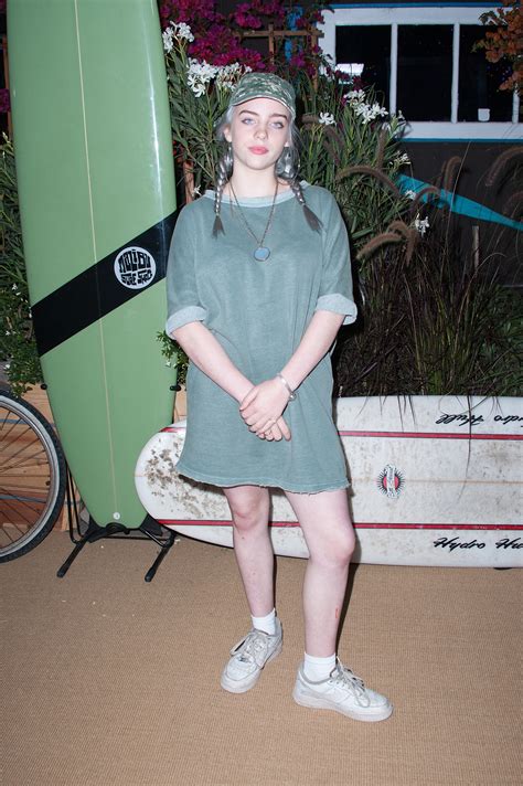 Why Billie Eilish Hid Her Body in Baggy Clothes for Years – 3 Pics That ...