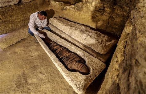埃及发现16座距今约2600年墓葬_腾讯新闻