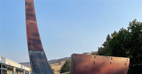 Giant ‘Fibonacci’s Arc’ installed on Oregon college campus – Here is ...