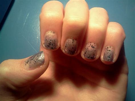 Glitter gradient #nails | Nails, Glitter, Diamond earrings