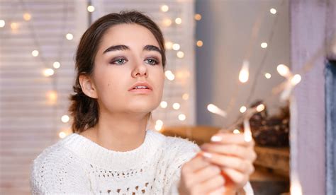 How to Get the Perfect Glass-Skin Look for Your Sangeet or Cocktail ...