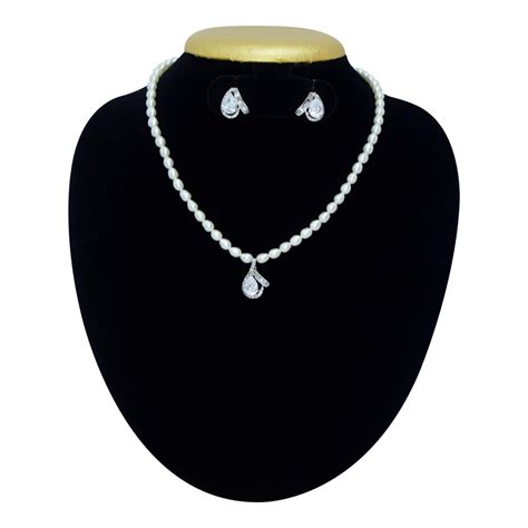 Aesthetic White Pearl Necklace With A Classic Zircon Pendant | Pure Pearls