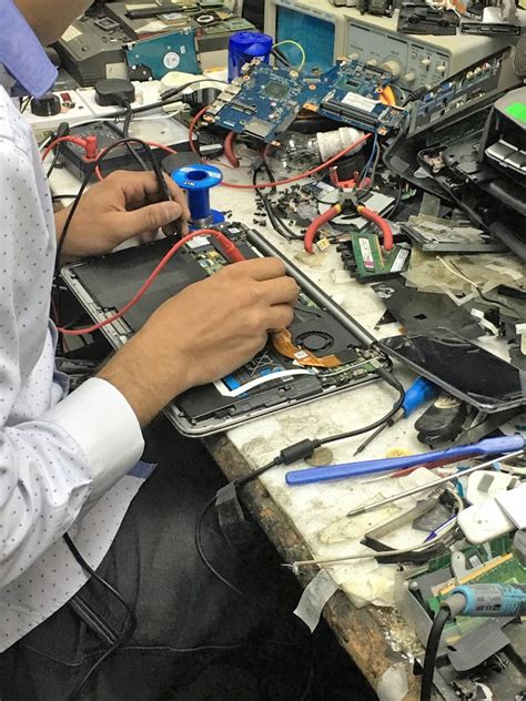 Computer Repair Shops Near Me 的图像结果