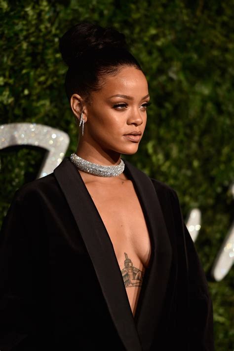Rihanna – 2014 British Fashion Awards in London • CelebMafia
