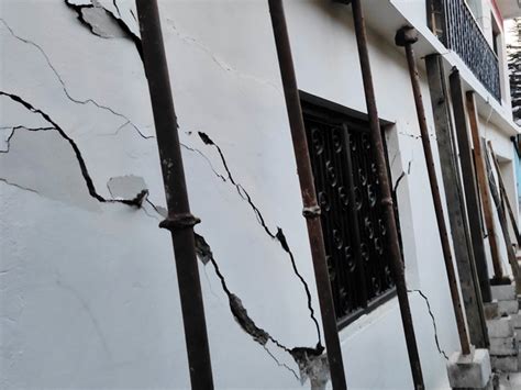 जोशीमठ के अस्तित्व पर संकट का जिम्मेदार कौन? जानें- क्या कहती है ...