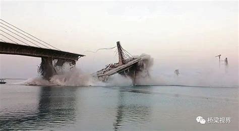印度一座拉索桥倒塌，至少141人死亡_奇速英语